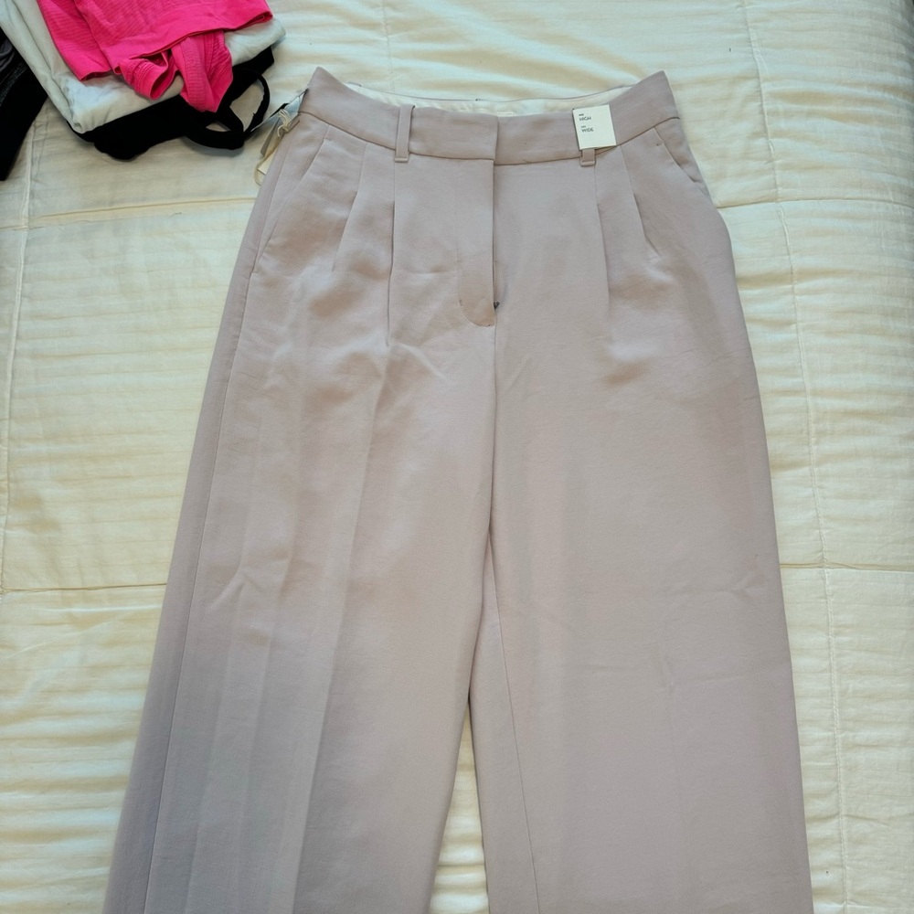 Aritzia Effortless Pant Size 4
